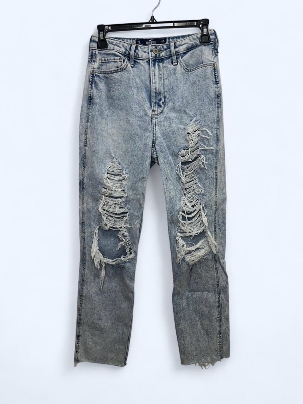 Hollister Ultra High Rise Mom Jeans in Blue Acid Wash Size 3R Distressed Raw Hem